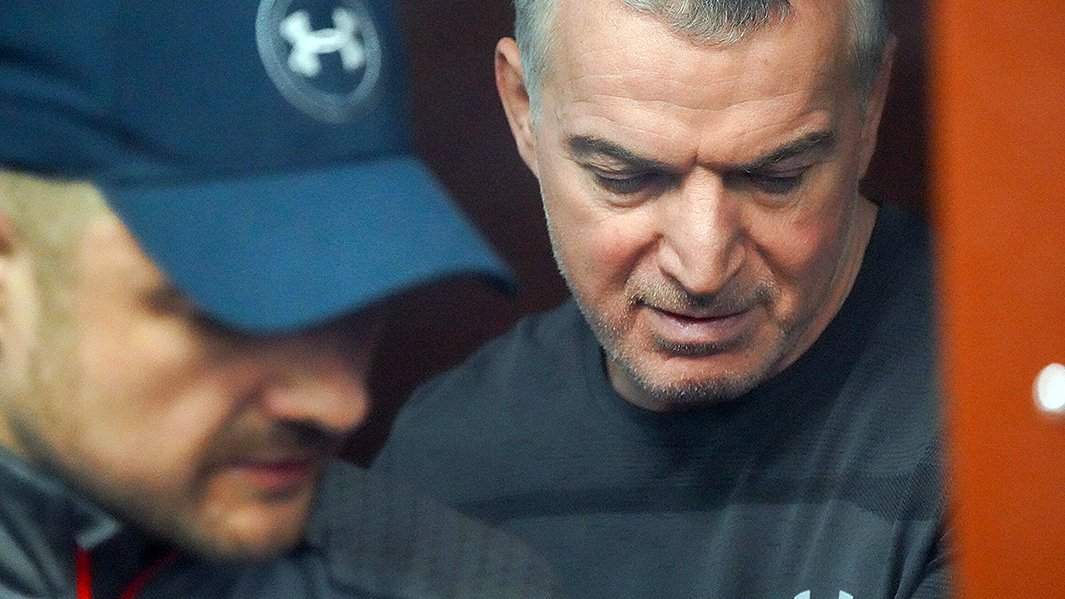 Фигурант "дела "Суммы", бывший главы компаний "Интэкс" Артур Максидов (справа)