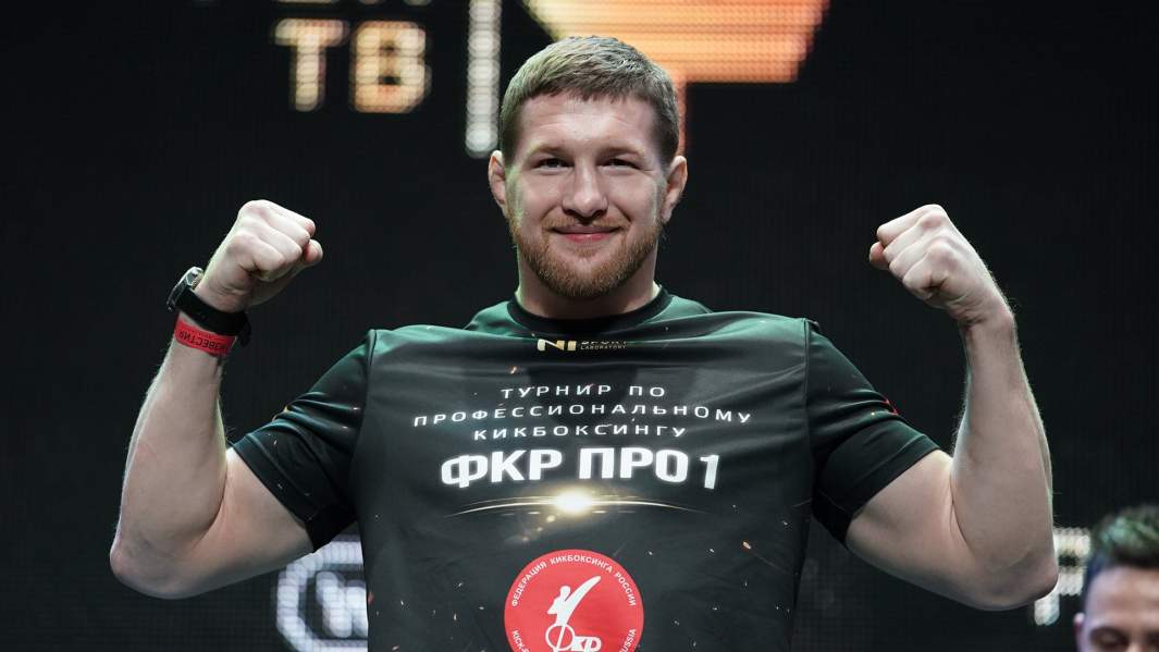 Владимир Минеев во время церемонии взвешивания