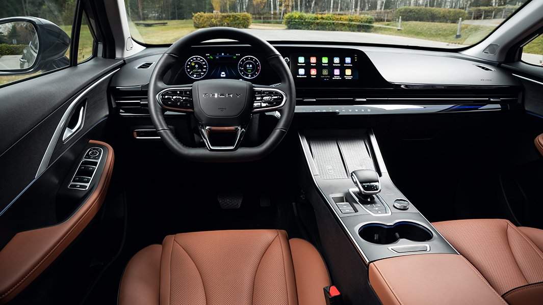 Интерьер в топ-версии двухцветный