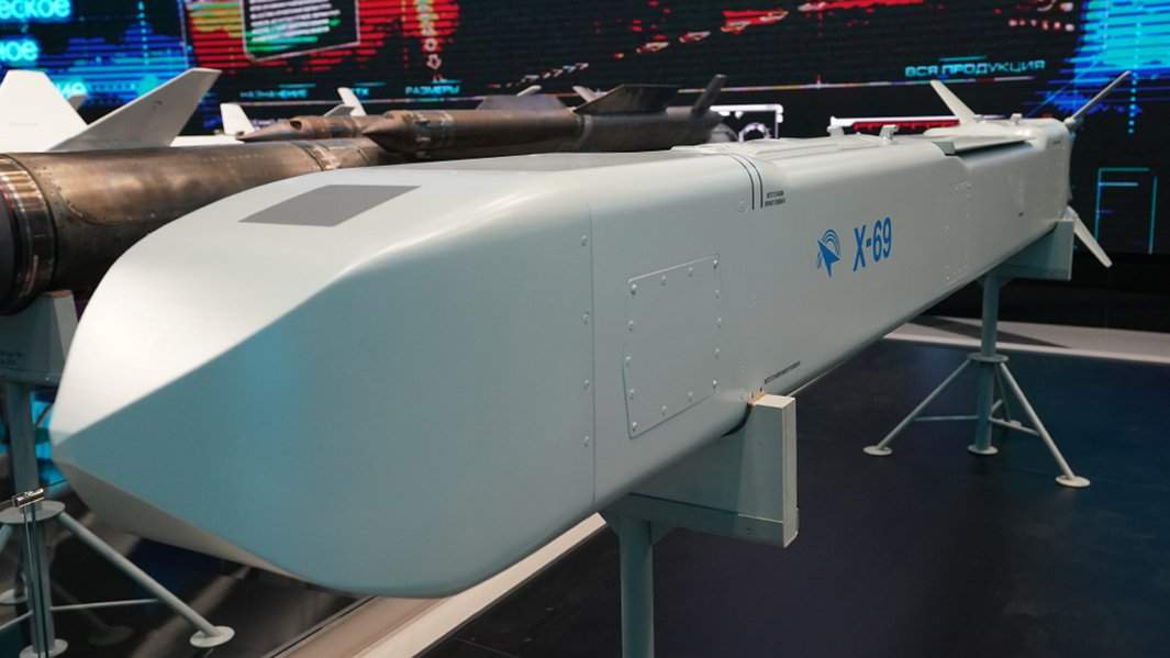 Высокоточная крылатая ракета Х-69