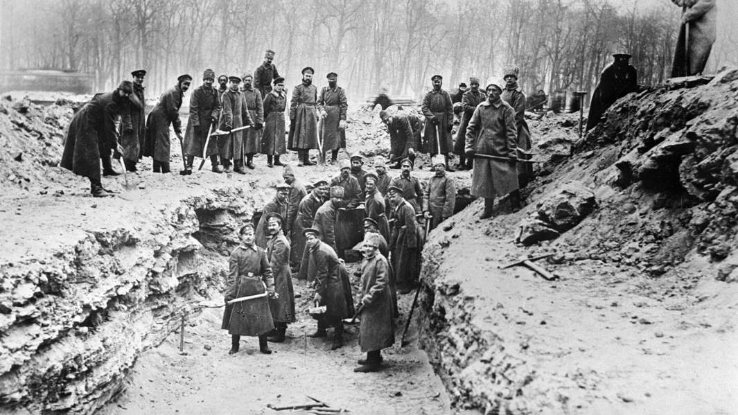 Похороны жертв Февральской революции на Марсовом поле
