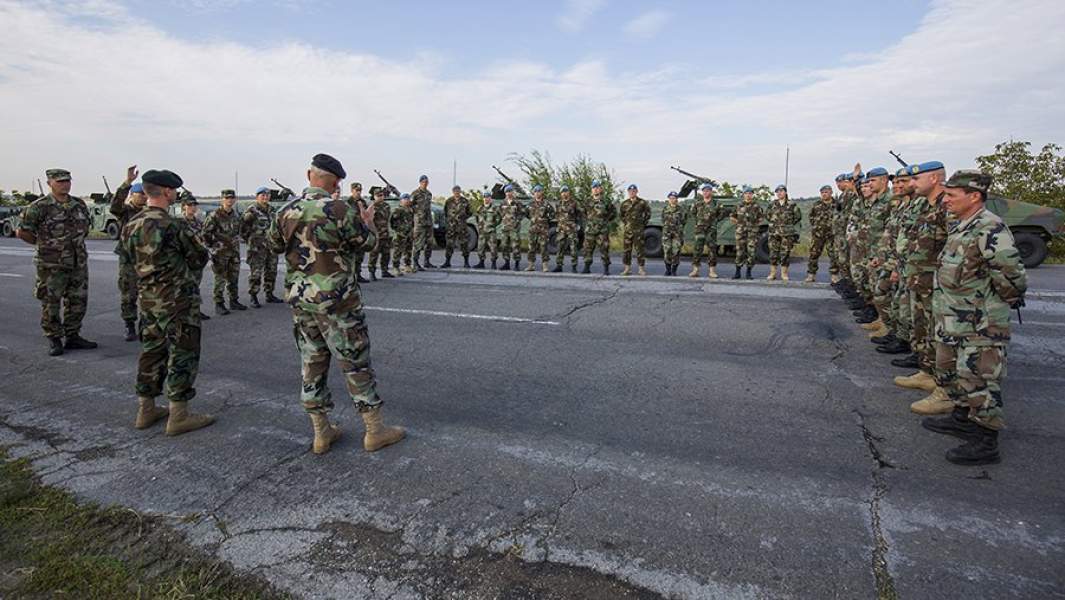 Военнослужащие армии Молдавии во время репетиции парада военной техники ко Дню независимости