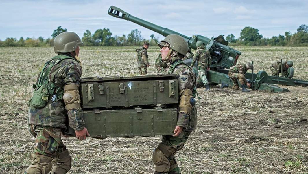 Военнослужащие Национальной армии Молдавии на военных учениях «Огненный щит 2016» на военном полигоне Бульбоака