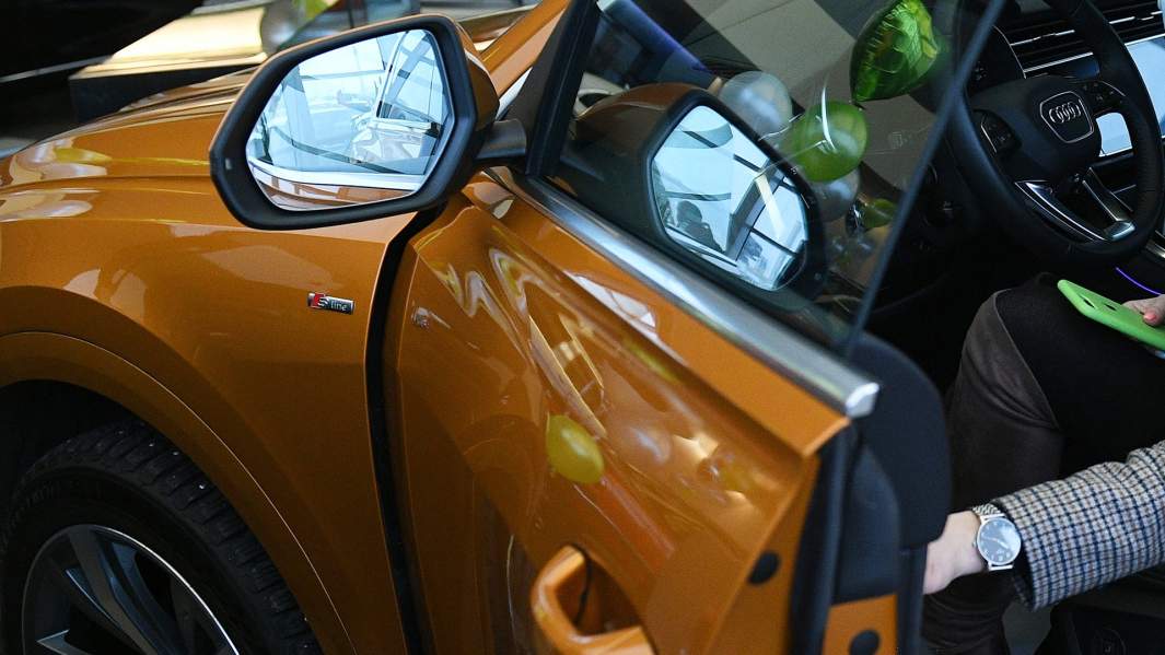 Автомобильный салон