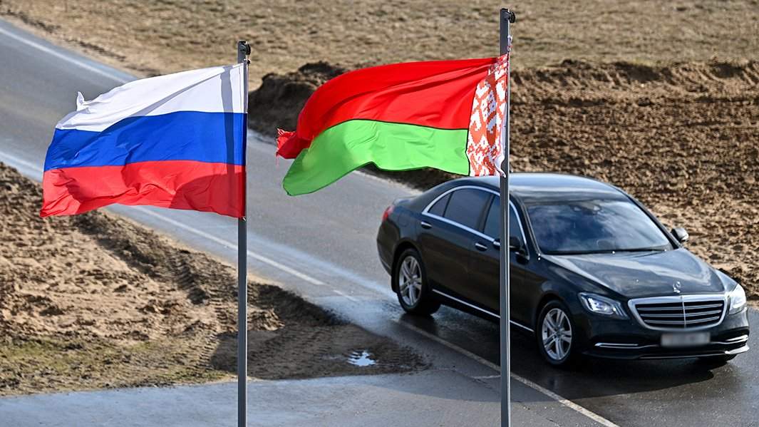 флаги россия белоруссия