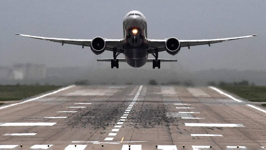 Взлет самолета