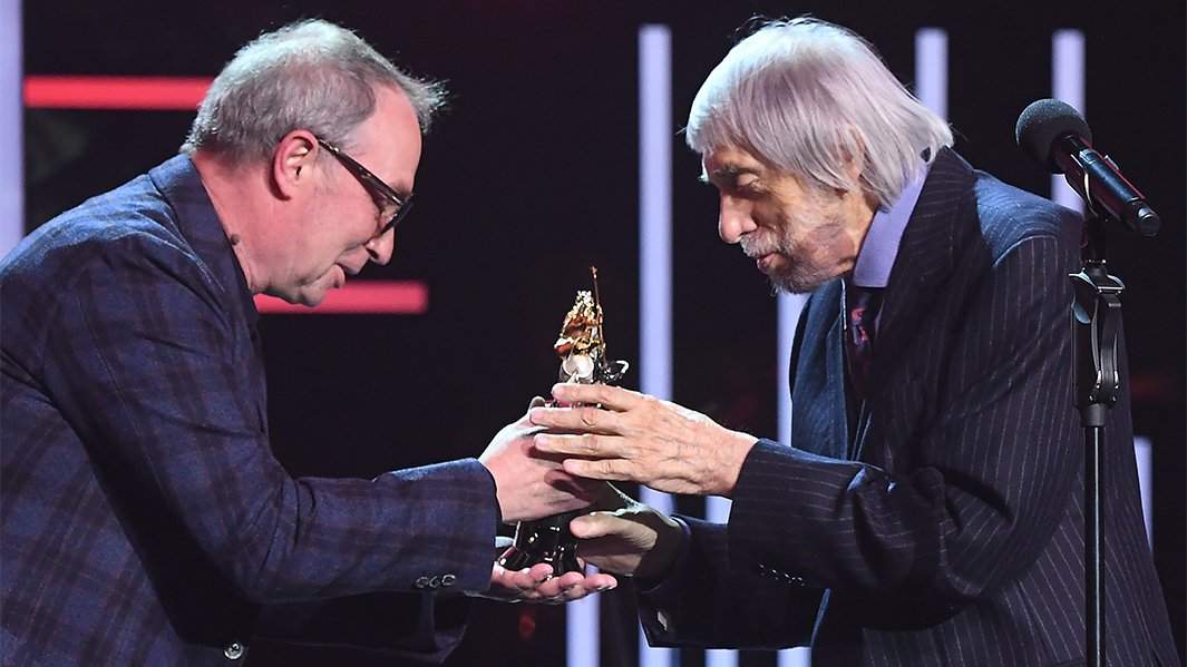 «За вклад в мировой кинематограф»