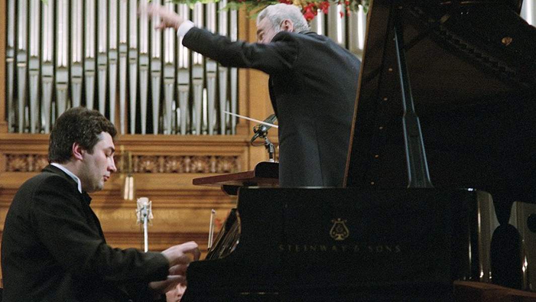 Фредерик Кемпф во время выступления в Большом зале консерватории