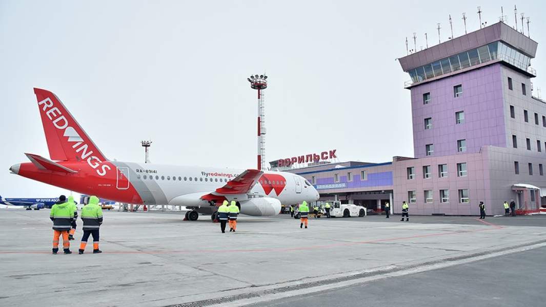 Самолет Sukhoi Superjet 100 авиакомпании Red Wings