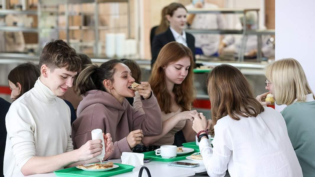 столовая еда школа