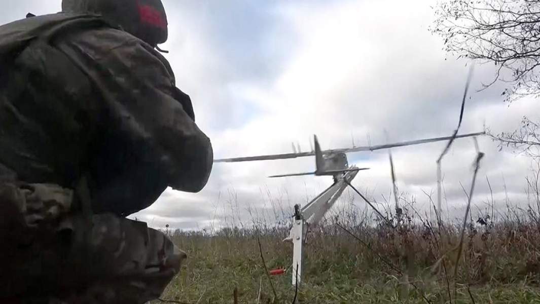 Подготовка к запуску беспилотного летательного аппарата «Москит» в зоне специальной военной операции