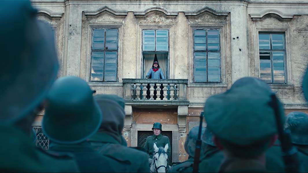 кадр из фильма на западном фронте без перемен