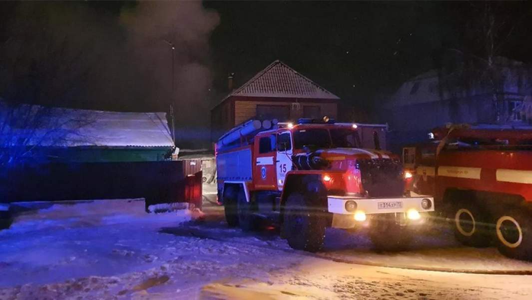 Тушение пожара в частном пансионате для пожилых людей в поселке Боровский в Тюменской области, 2021 год