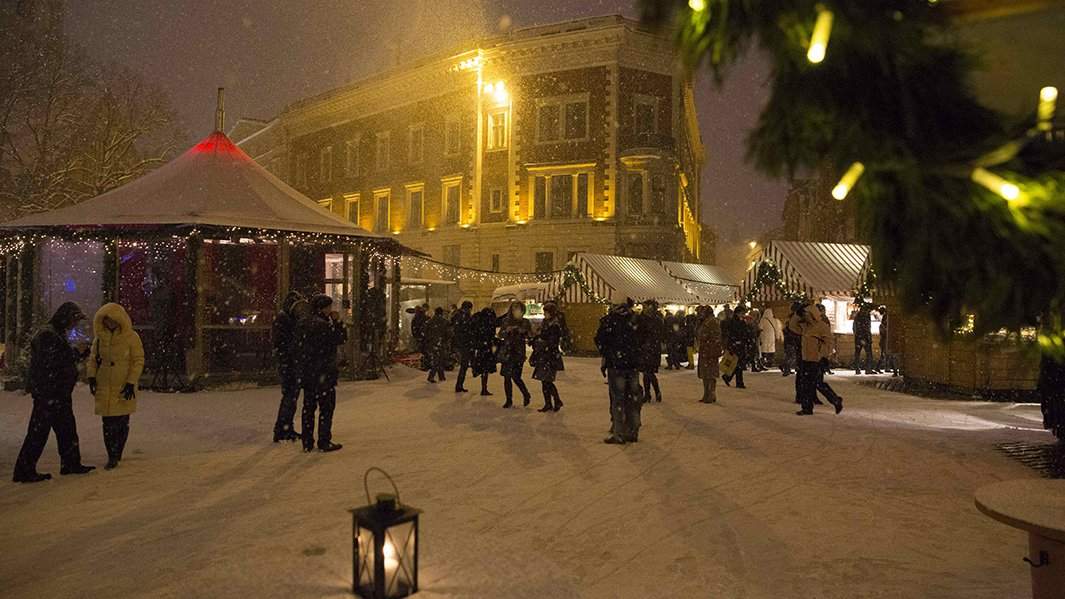 рождество рига площадь снег