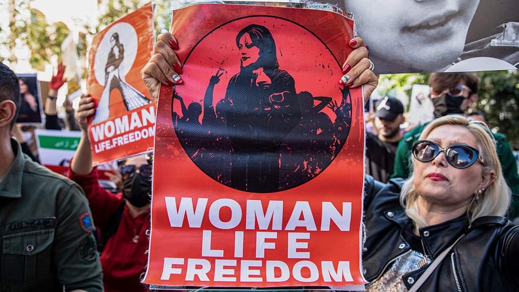 гибель 22-летней Махсы Амини в Иране