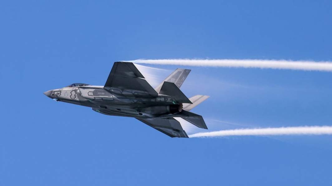 Истребитель F-35 