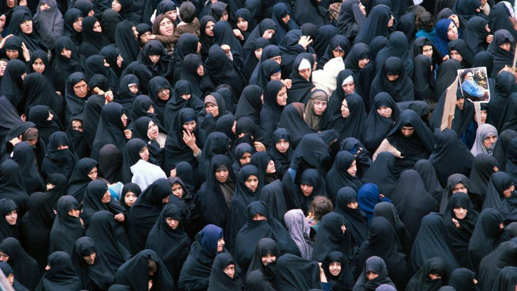 Девушки в хиджабах