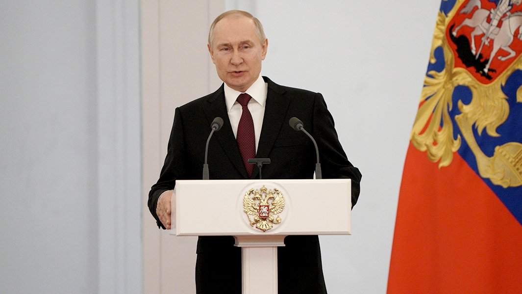 Президент РФ Владимир Путин выступает на торжественном приёме в Кремле накануне Дня Героев Отечества