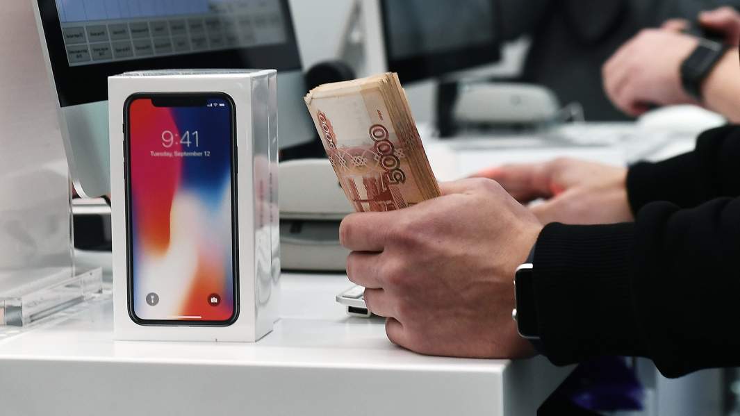 деньги смартфон