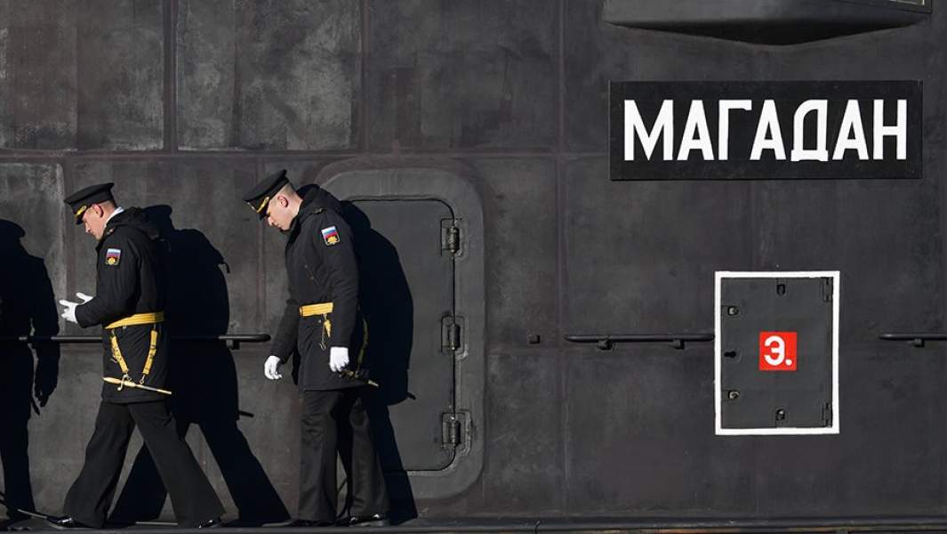 Военнослужащие ВМФ РФ на дизель-электрической подводной лодке проекта 636.3 «Магадан»