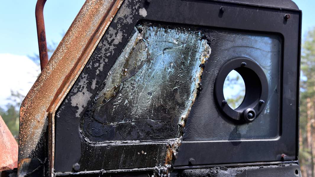 Подбитый бронетранспортер