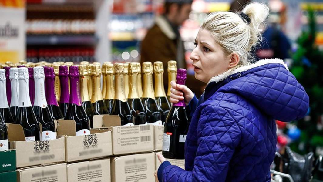 шампанское новогодний стол