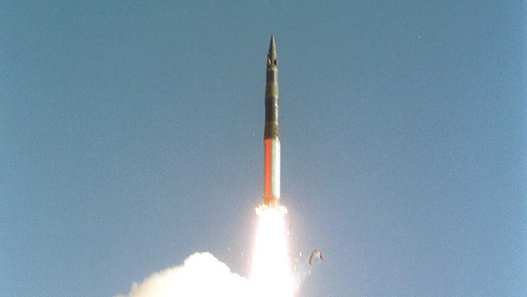 Пуск межконтинентальной баллистической ракеты «Тополь»