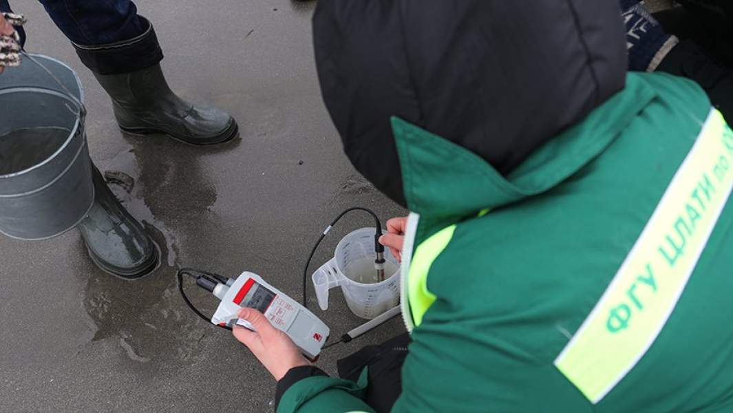 Сотрудники центра лабораторного анализа исследований