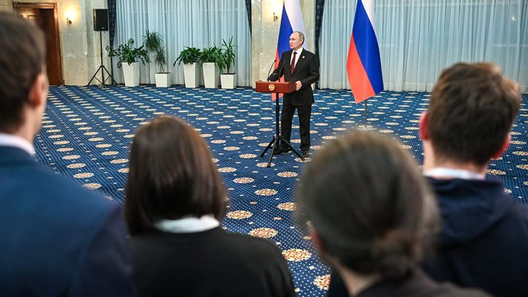 Владимир Путин во время пресс-конференции по итогам заседания Высшего Евразийского экономического совета