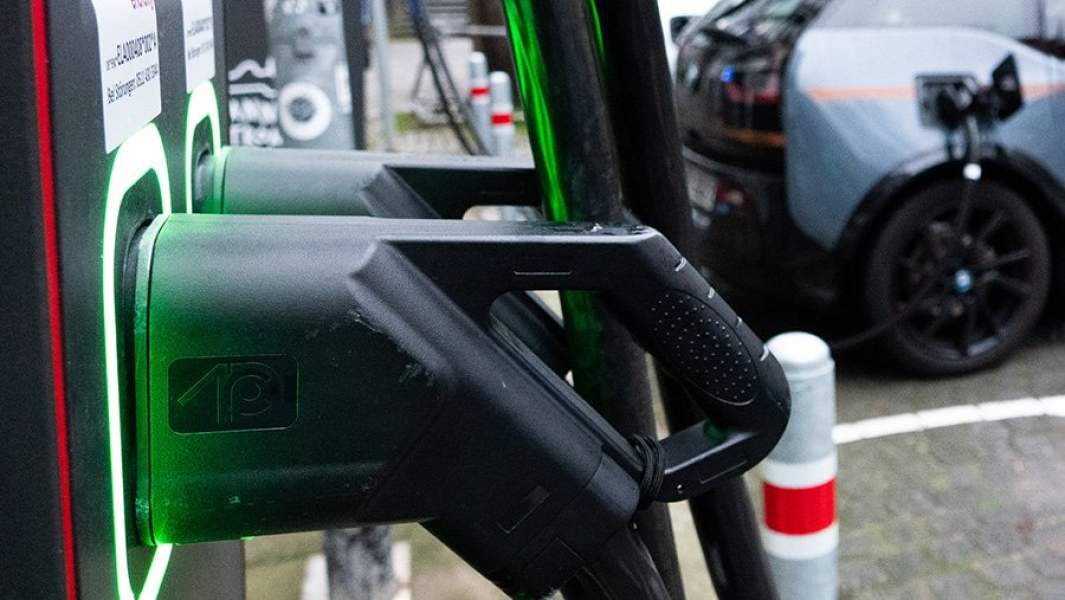 Зарядка для электромобиля