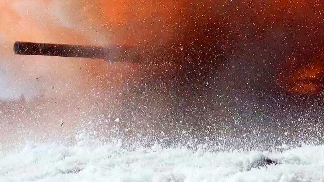 Танк, подорванный управляемой ракетой «Вихрь»