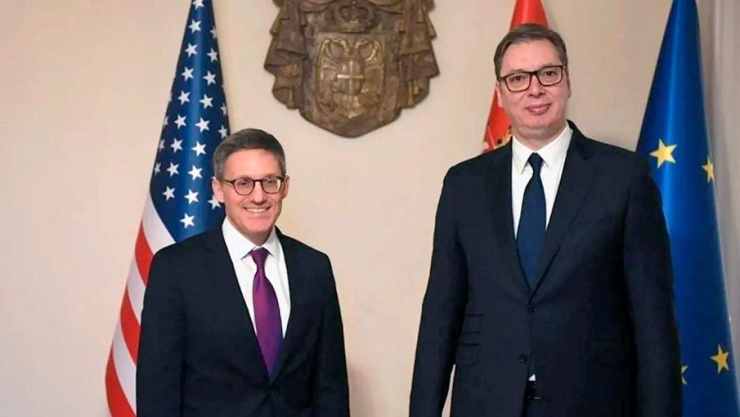 Советник американского Госдепартамента Дерек Шолле и президент Сербии Александр Вучич