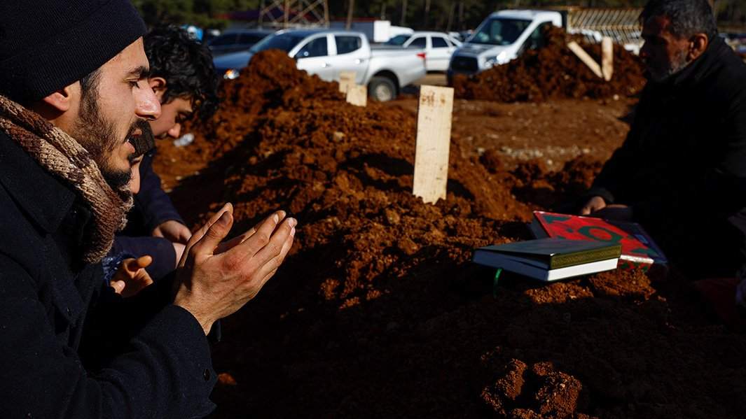 жертвы землетрясения