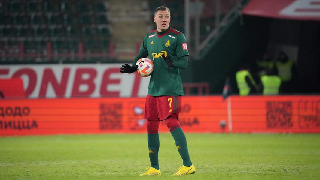 Футболист Артём Дзюба на игре 1/4 финала Кубка России