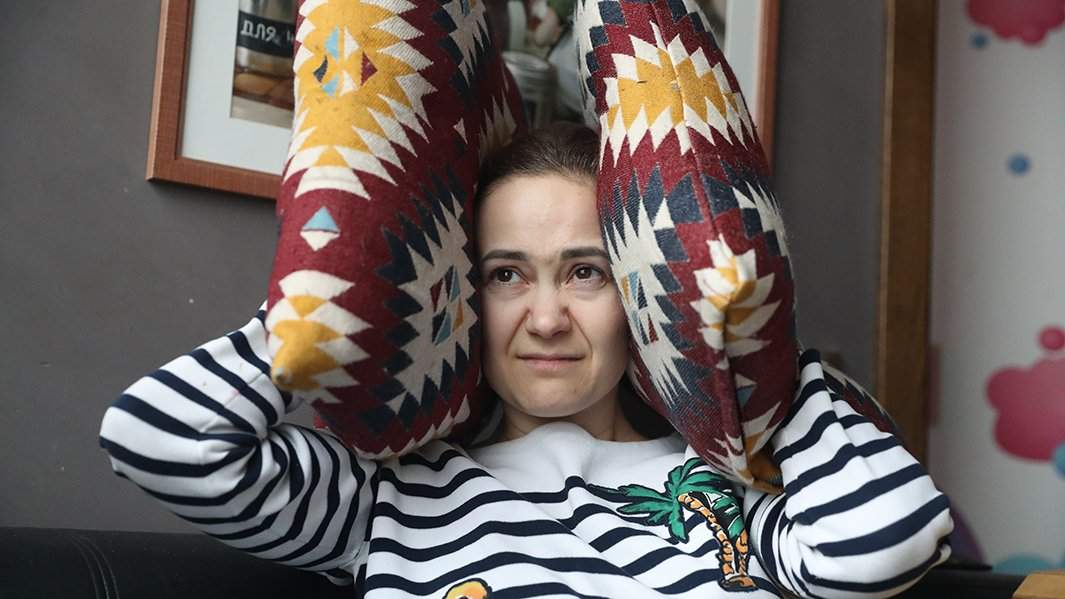 шумные соседи