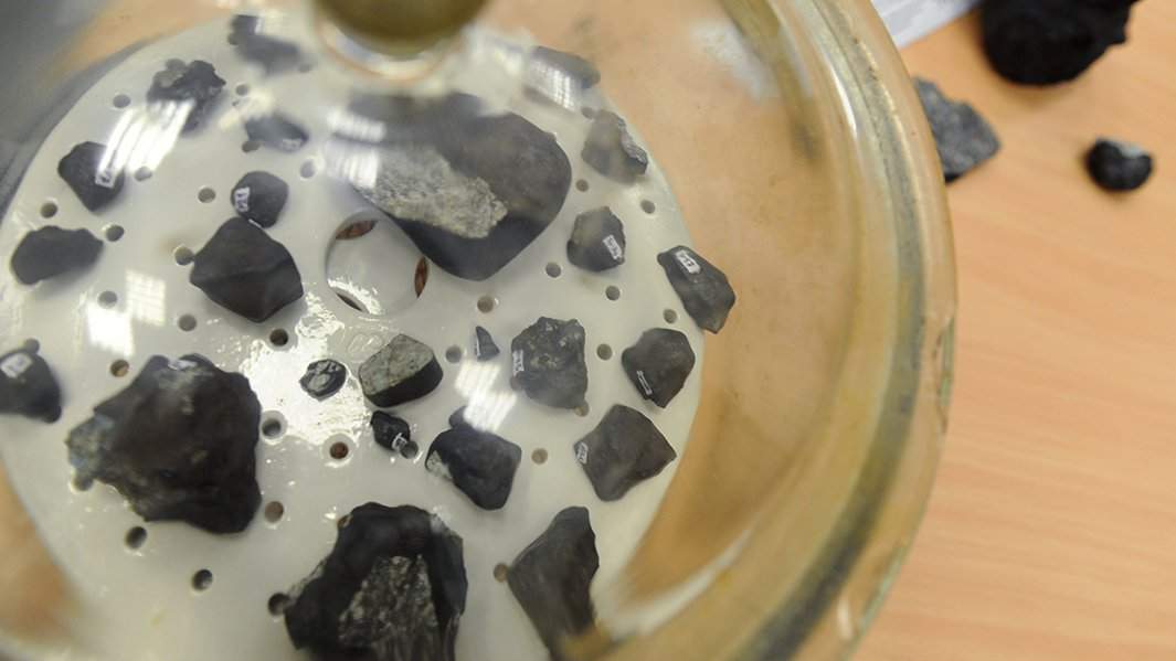 осколки метеорита