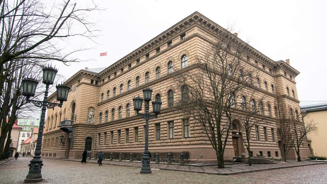 Здание сейма Латвии в Риге