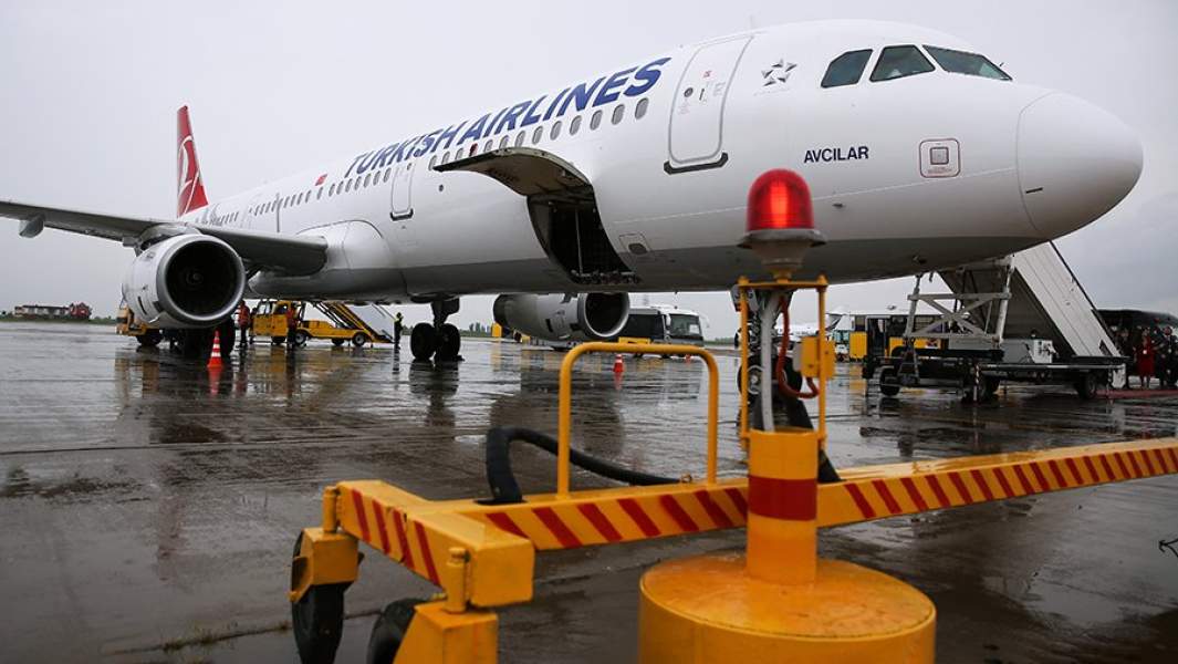 Самолет Airbus A321-200 турецкой авиакомпании Turkish Airlines