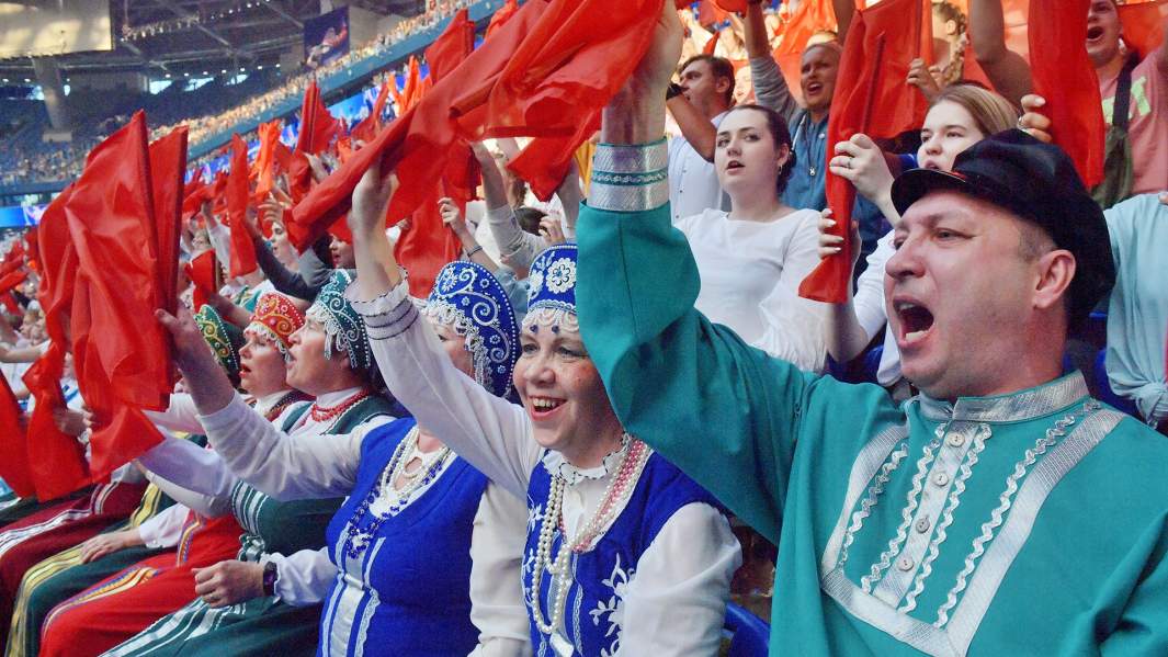 день гимна народный костюм