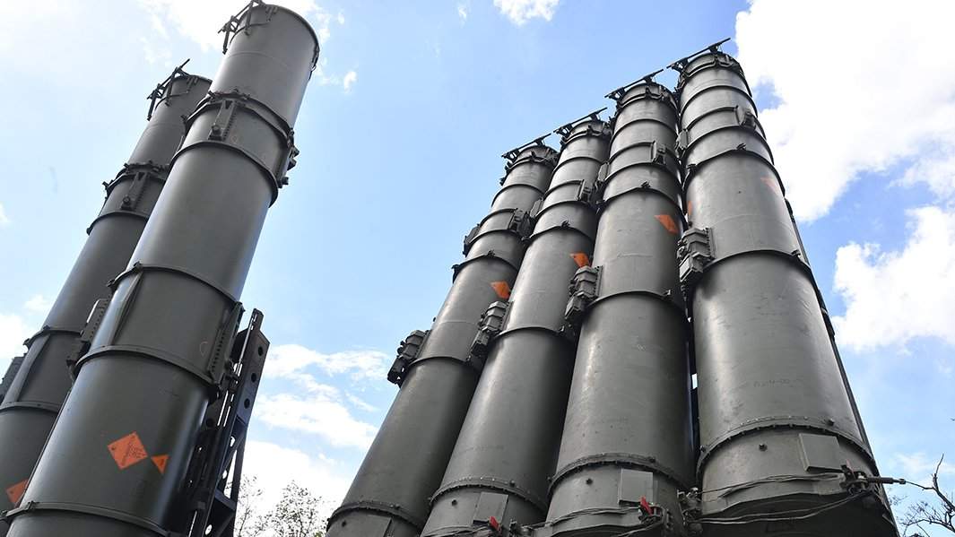 Зенитно-ракетная система (ЗРС) С-300В4