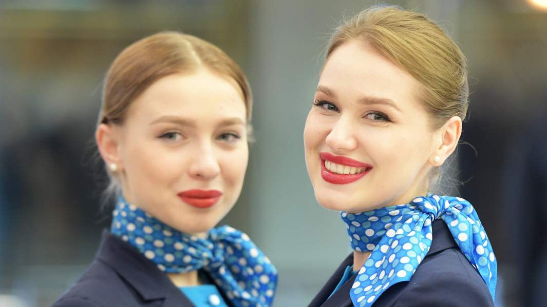 Стюардессы