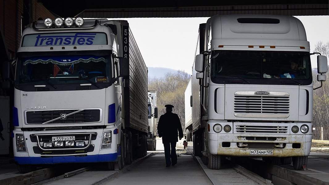 Авто, граница, грузовик