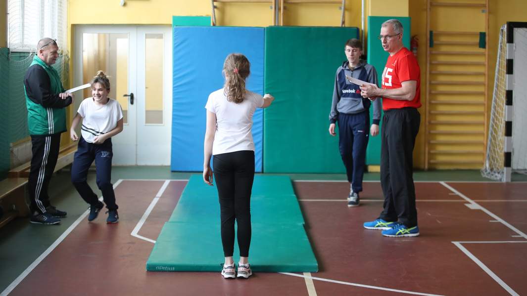 урок физкультуры