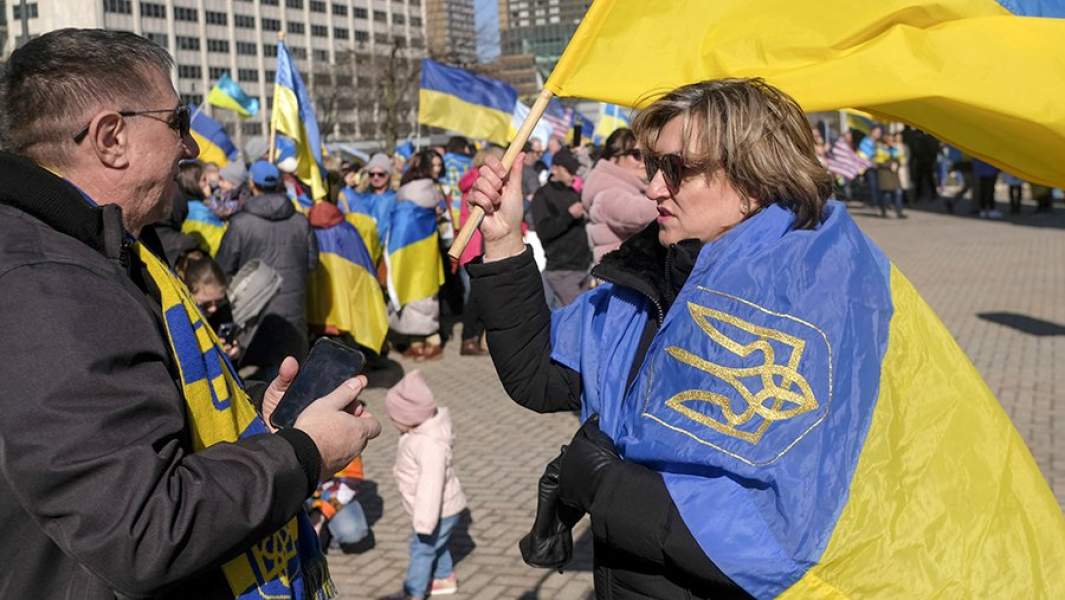Акция в поддержку Украины на одной из улиц Детройта