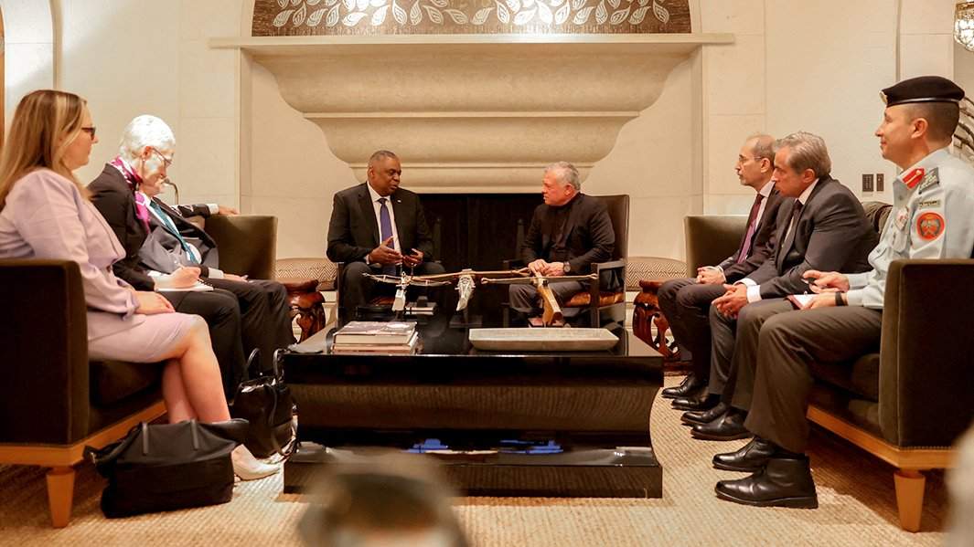 Министр обороны США Ллойд Остин на встрече с королем Иордании Абдаллой II, Амман, Иордания