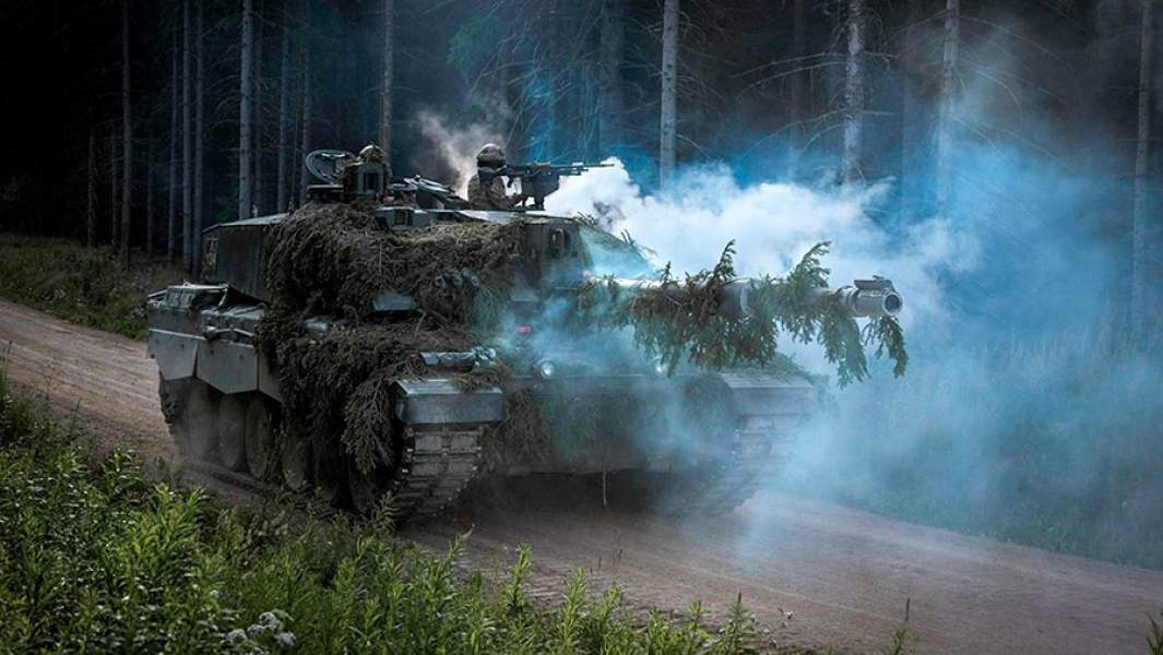 Танк Challenger 2