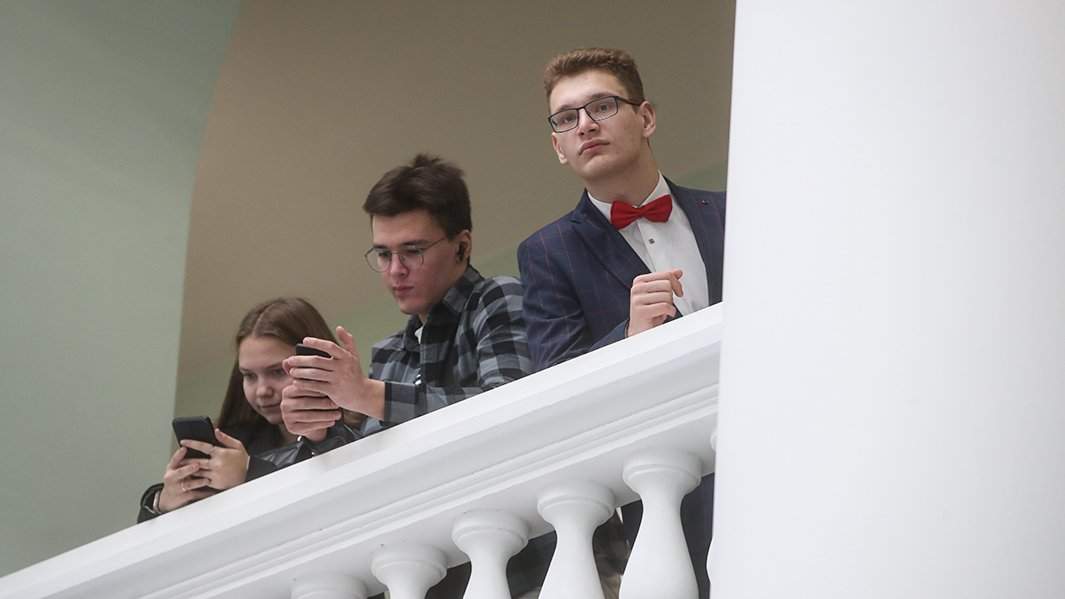 студенты МГУ