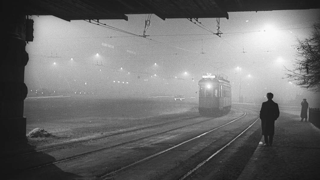 Фотография Виктора Ахломова «Белая ночь в Москве». 1960 год