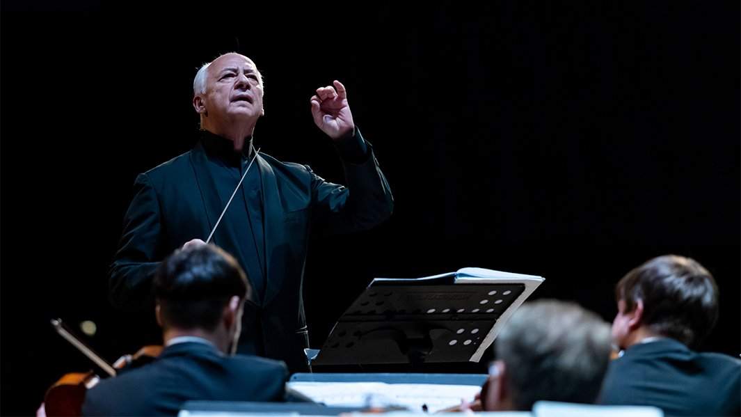 Дирижер Владимир Спиваков