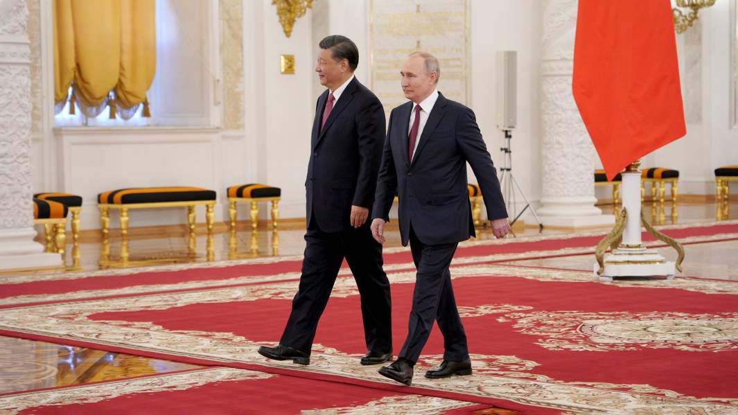 Президент РФ Владимир Путин и председатель КНР Си Цзиньпин во время встречи в Кремле, Москва